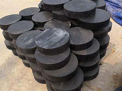 溧阳市板式橡胶支座由若干层橡胶片与薄钢板经加压硫化